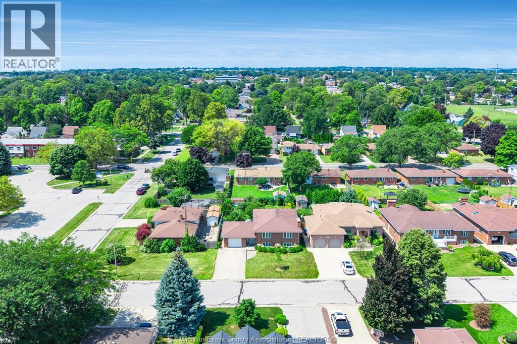 37 Elizabeth CRESCENT - Image 42