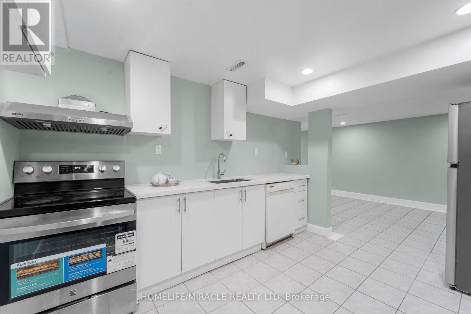203 CENTENNIAL ROAD - 30