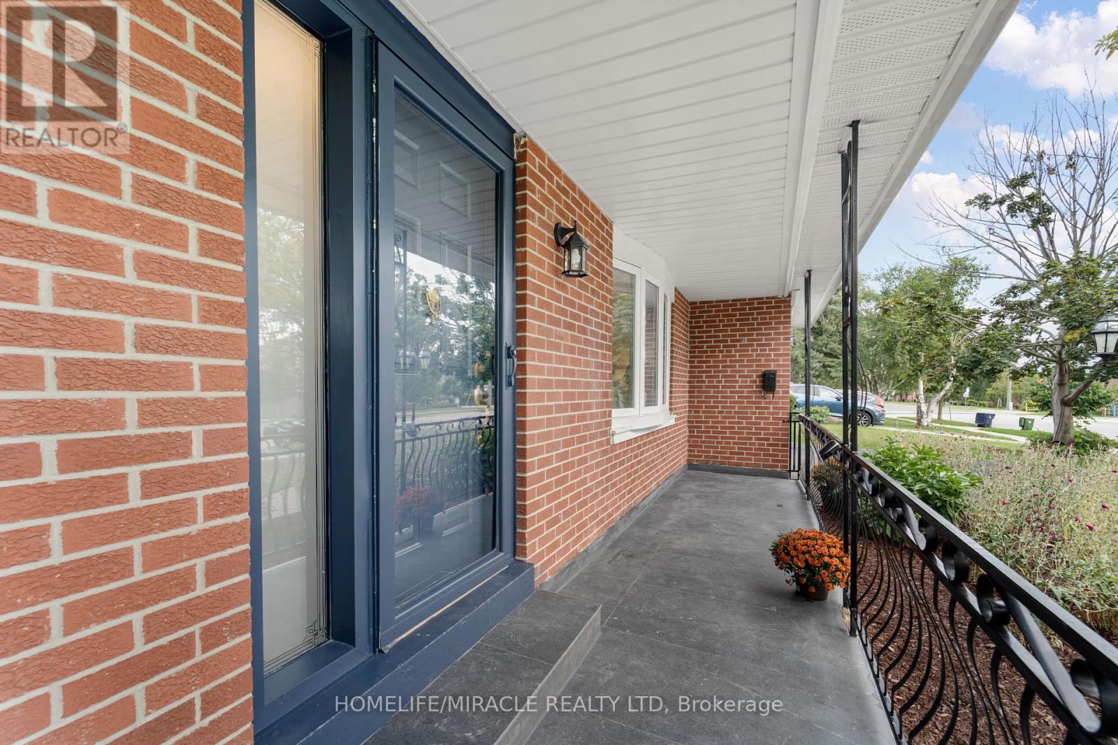 203 CENTENNIAL ROAD - 4