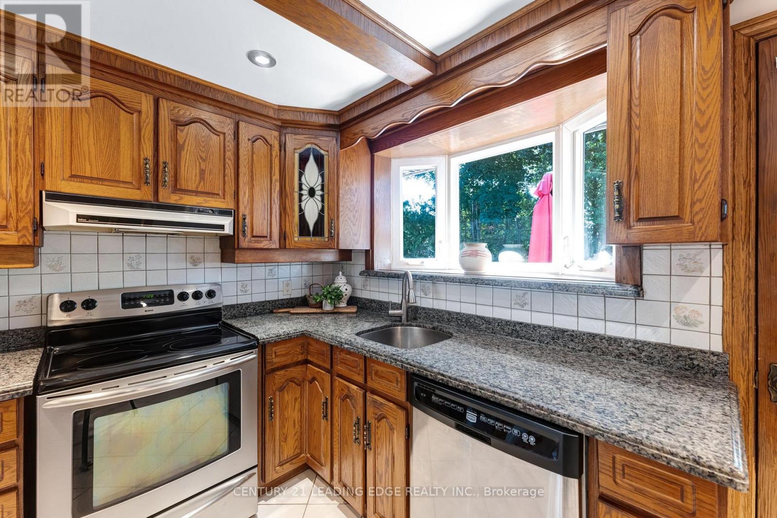 39 WANTANOPA CRESCENT - 18