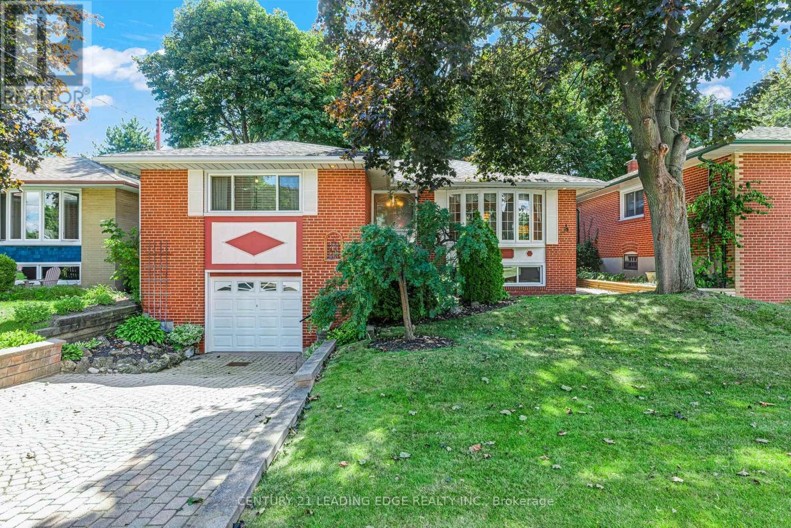 39 WANTANOPA CRESCENT - 2
