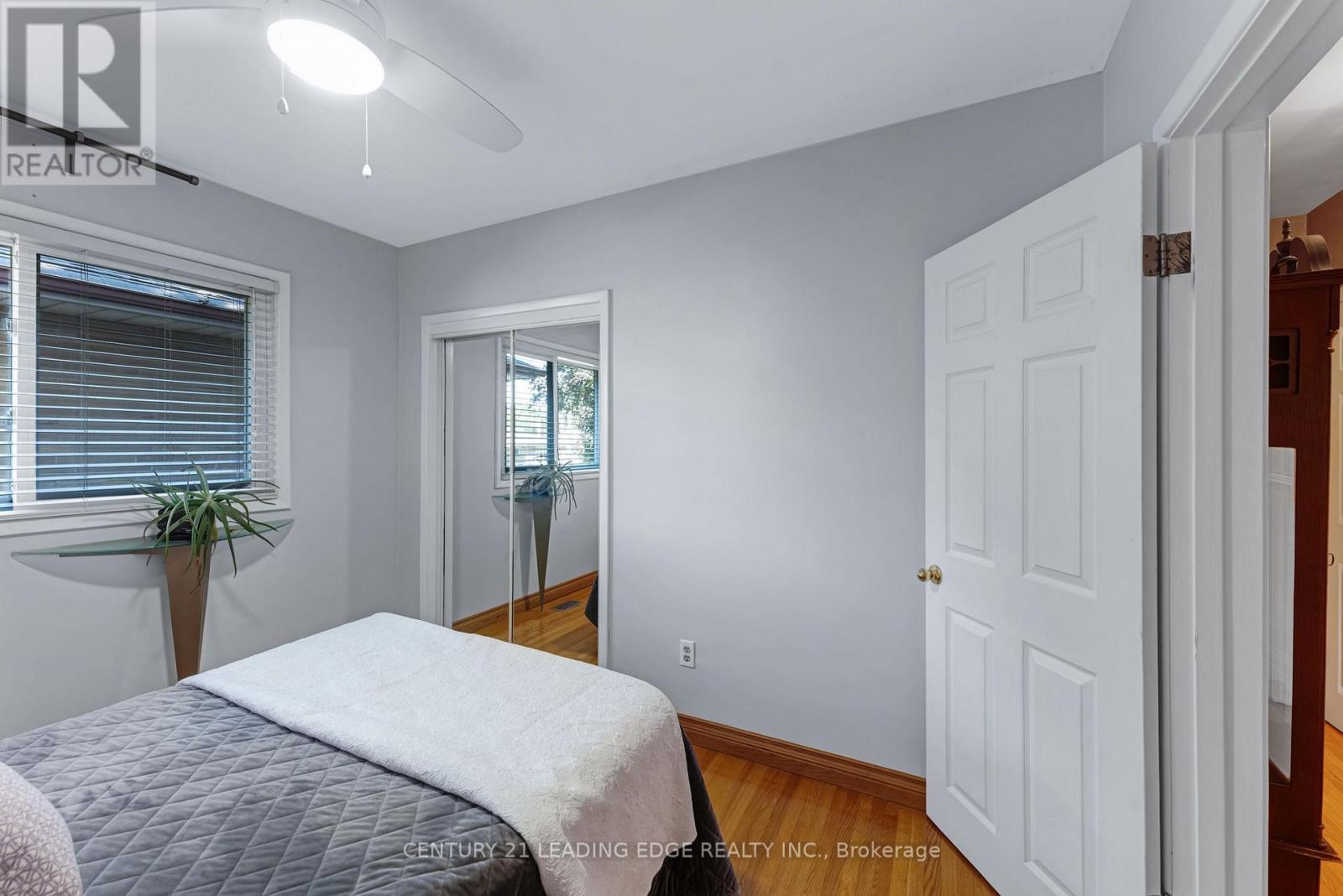 39 WANTANOPA CRESCENT - 24
