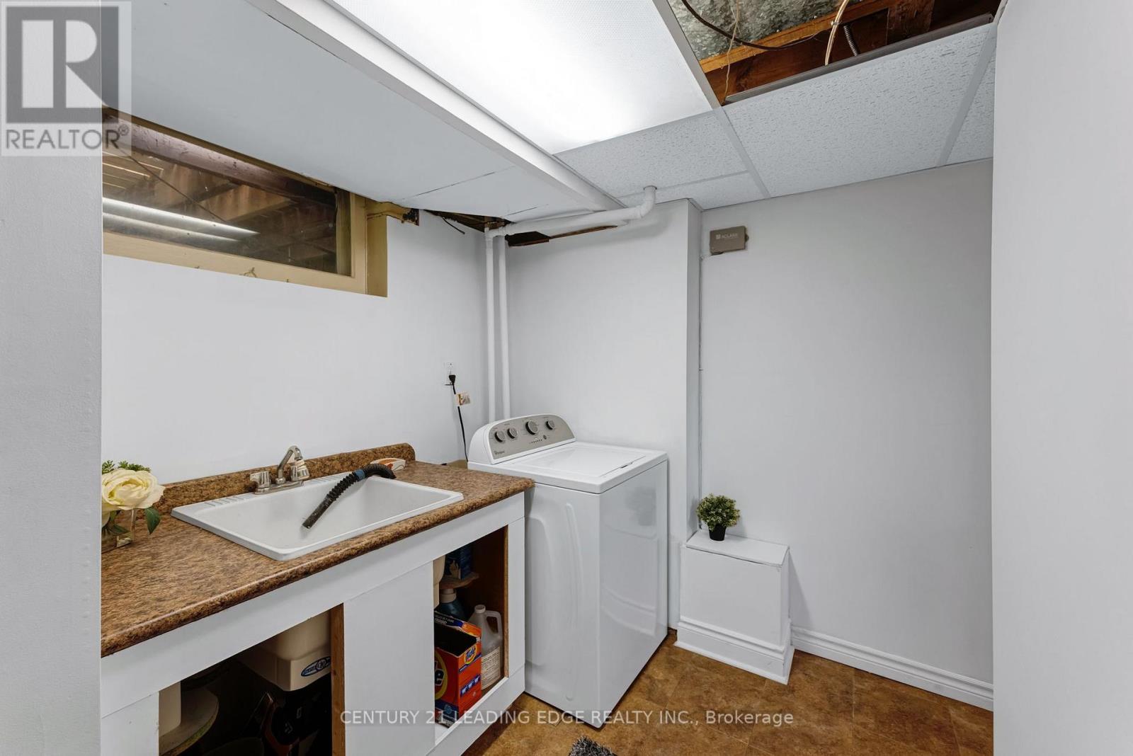 39 WANTANOPA CRESCENT - 35