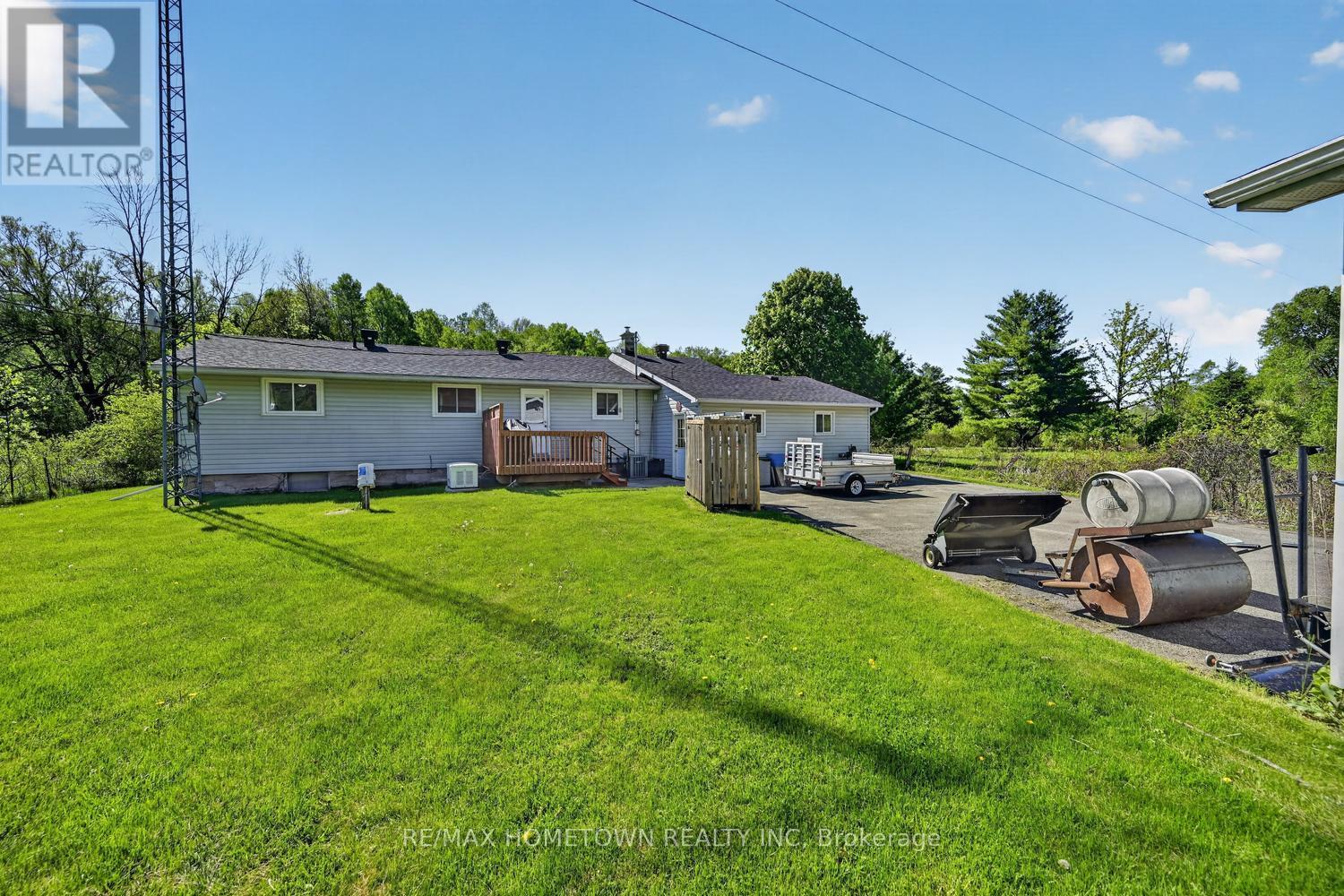 1404 HALLECKS ROAD E - Image 37