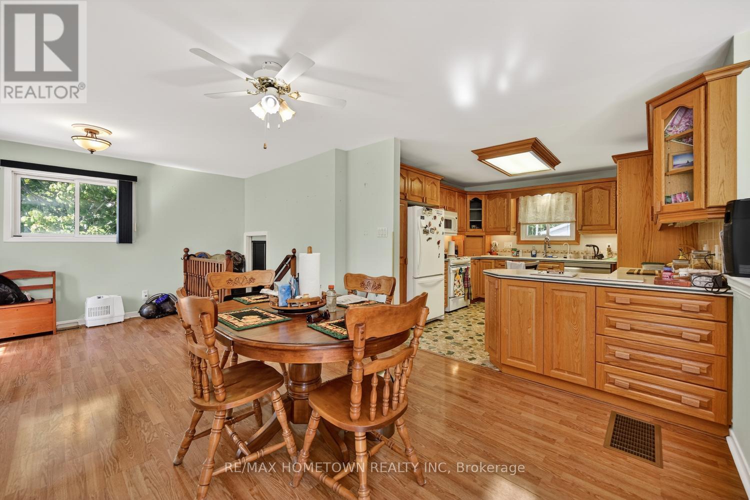 1404 HALLECKS ROAD E - Image 8