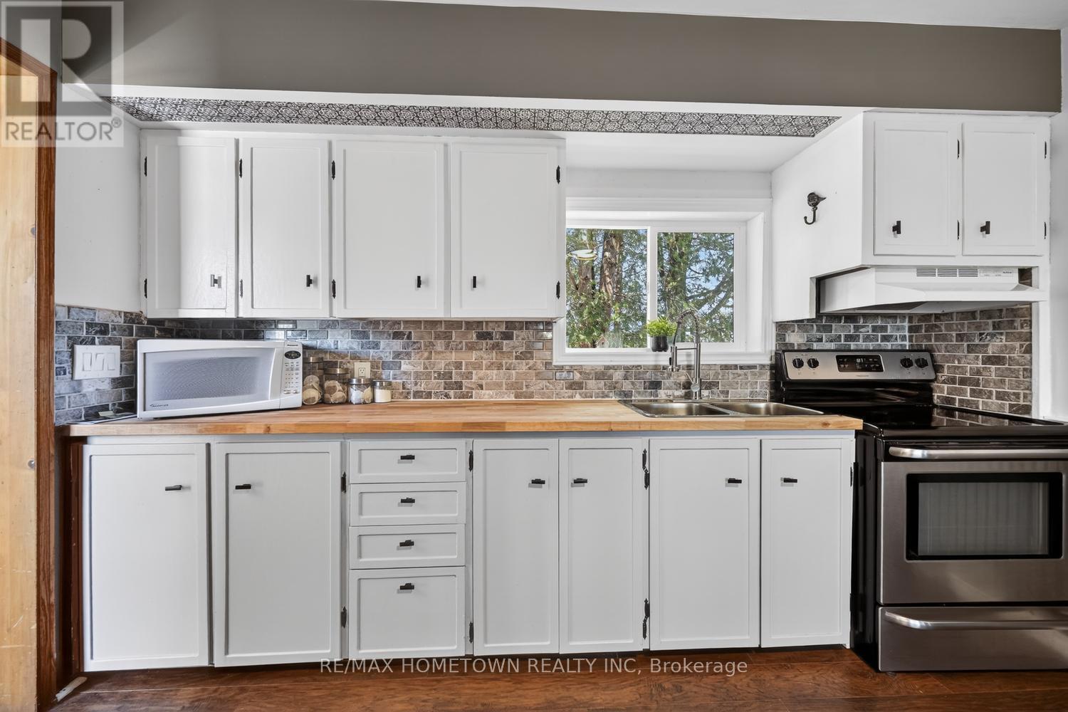 6 JANE STREET - Image 38