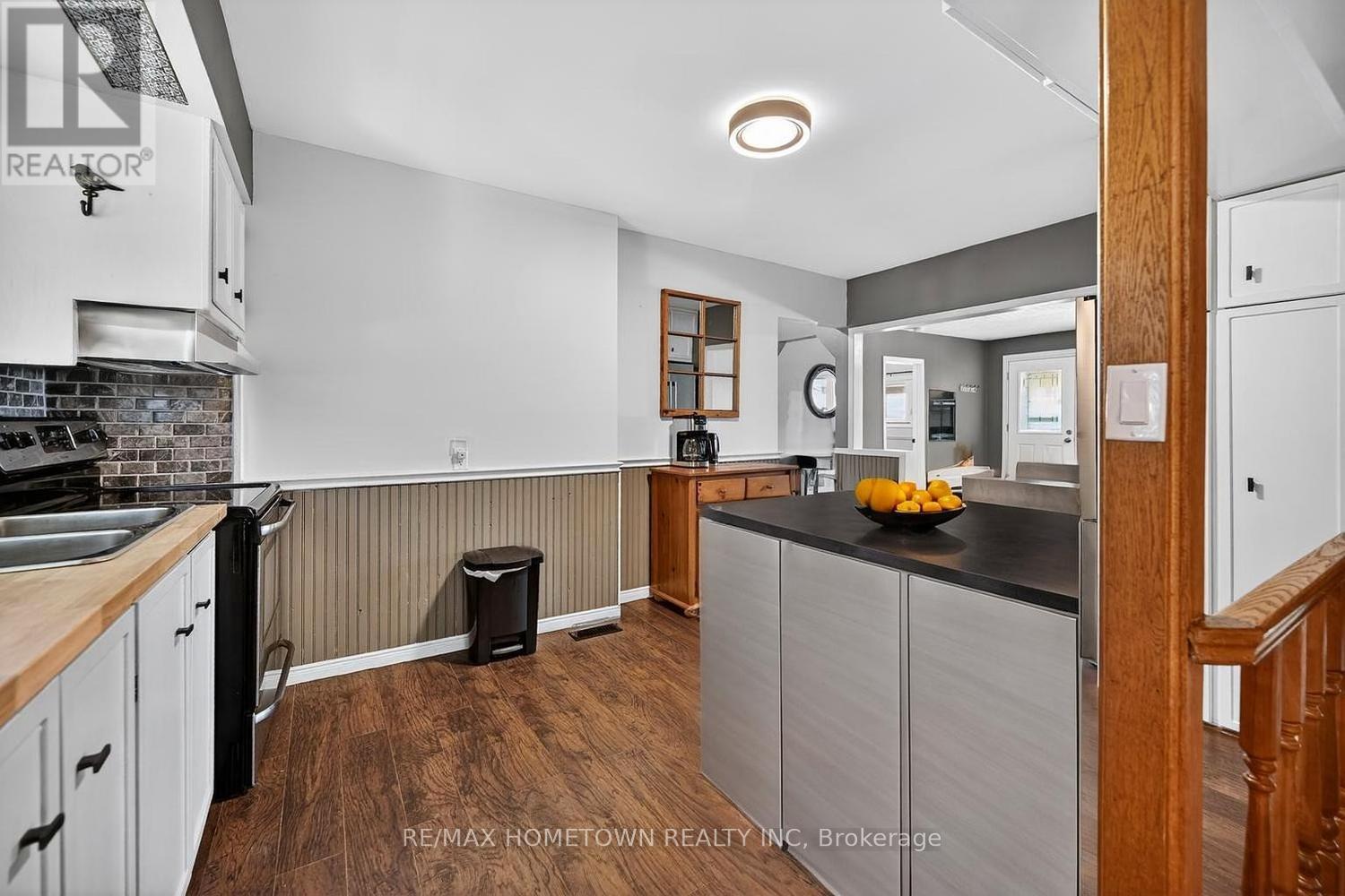 6 JANE STREET - Image 42
