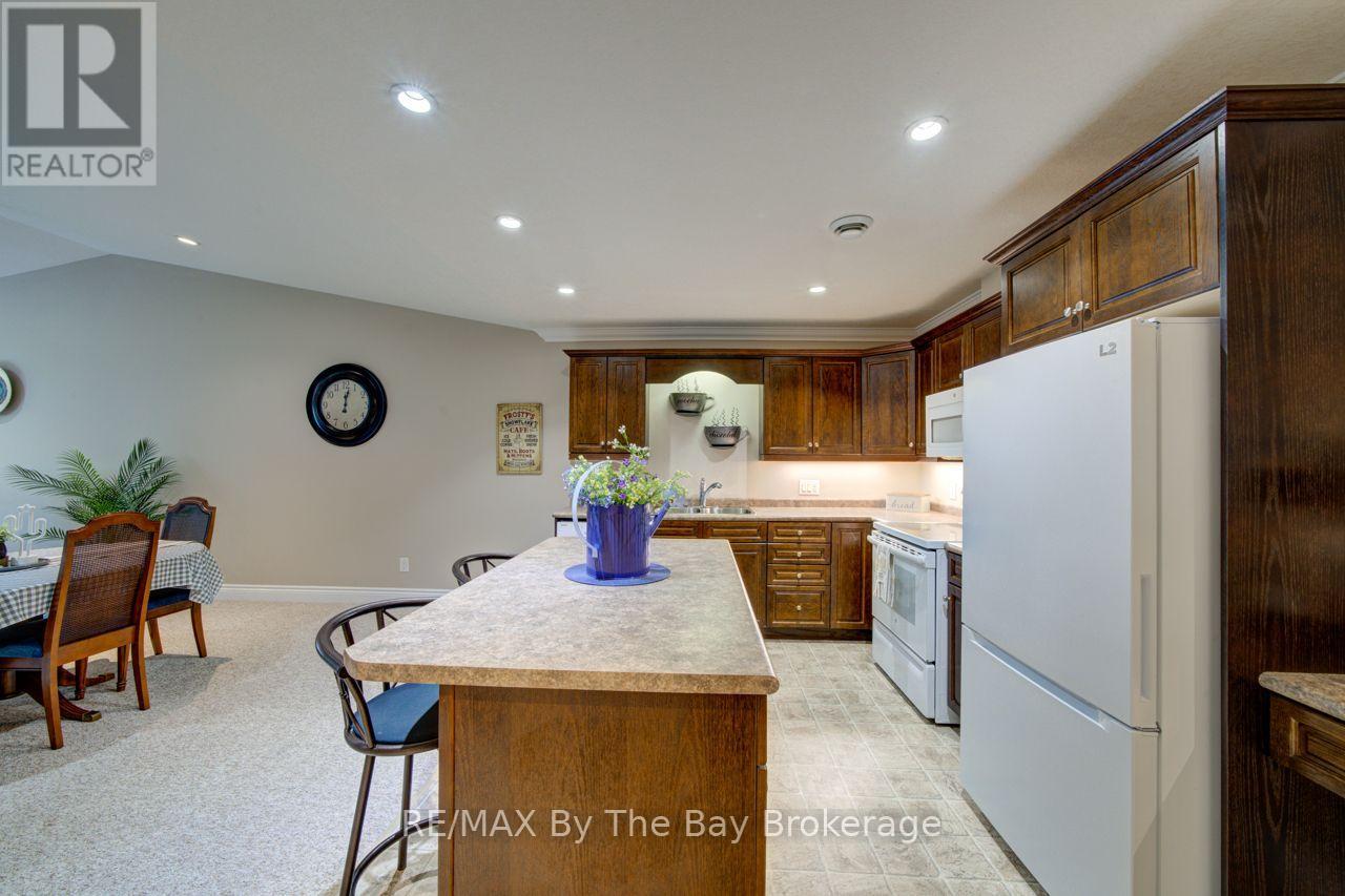 15 MEADOW LANE - Image 11