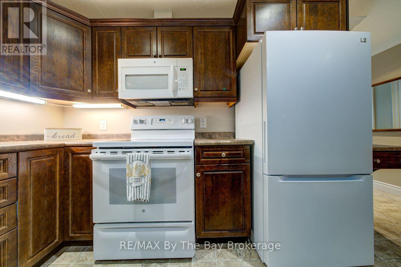 15 MEADOW LANE - Image 14