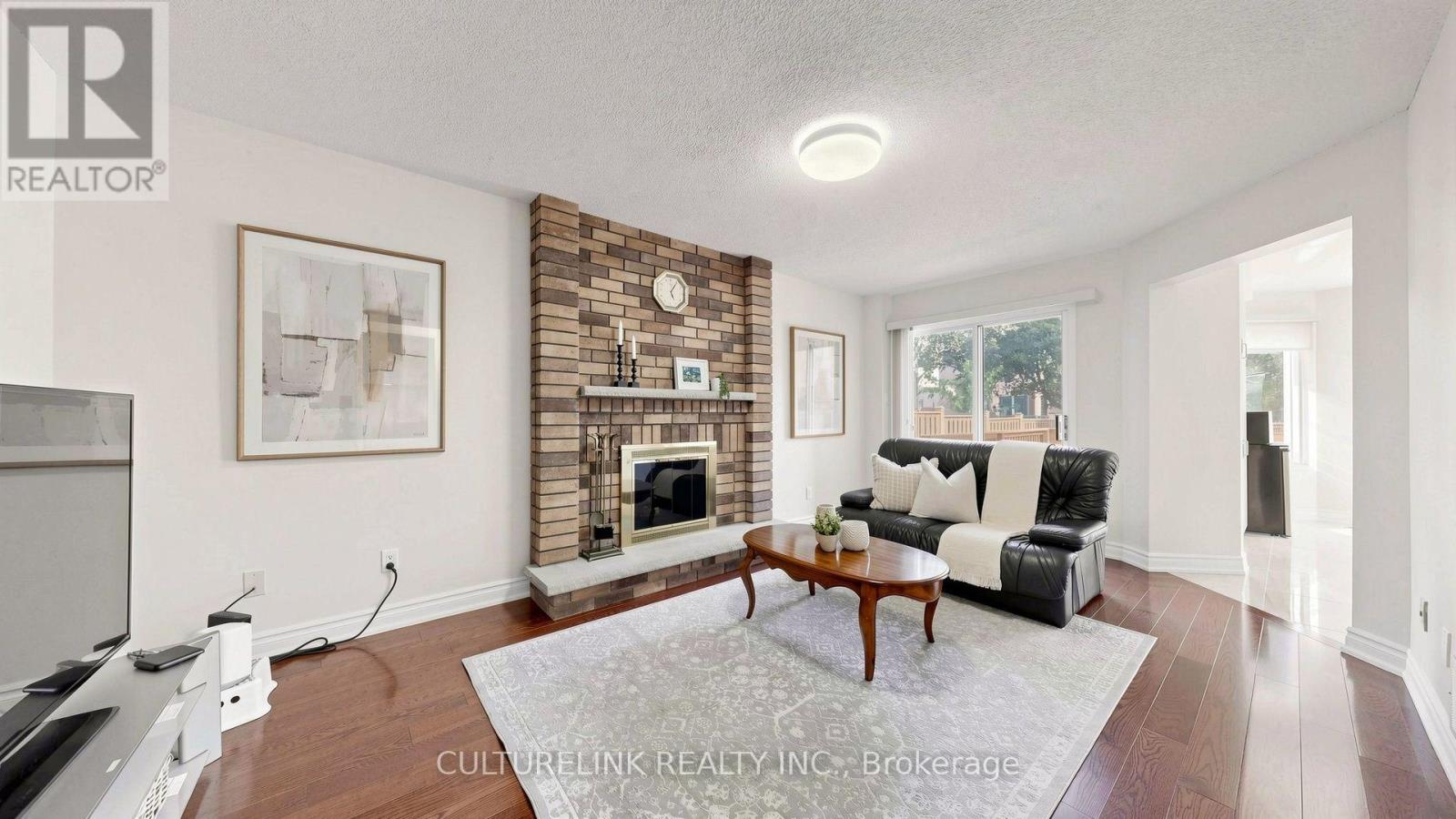 87 MORRISON CRESCENT - 13