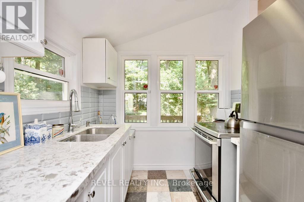 39 DOMAR ROAD - Image 10