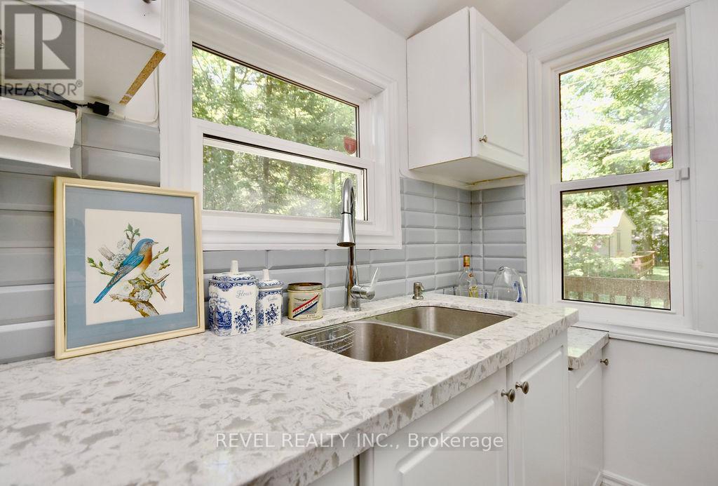 39 DOMAR ROAD - Image 11