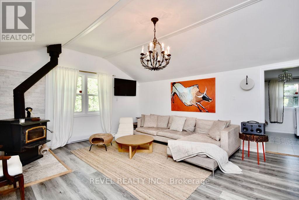 39 DOMAR ROAD - Image 5