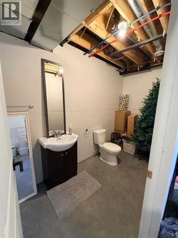 10418 105 Ave - Image 35