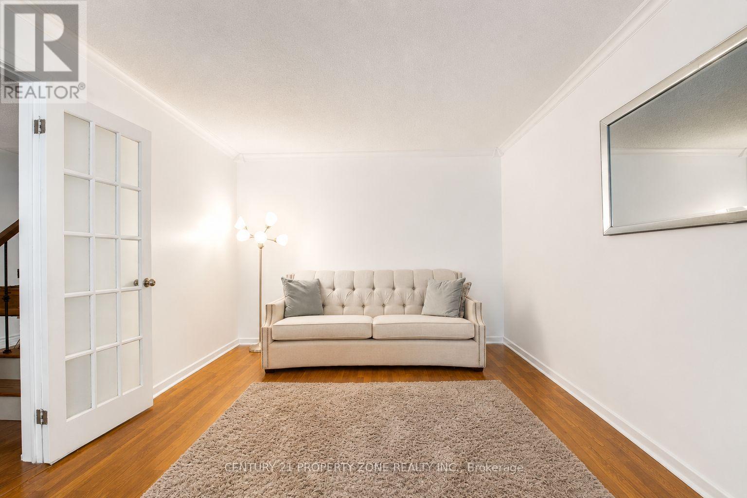 27 MADRID CRESCENT N - 6
