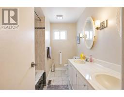 27 Madrid Crescent N, Brampton, ON L6S2X5 Photo 15