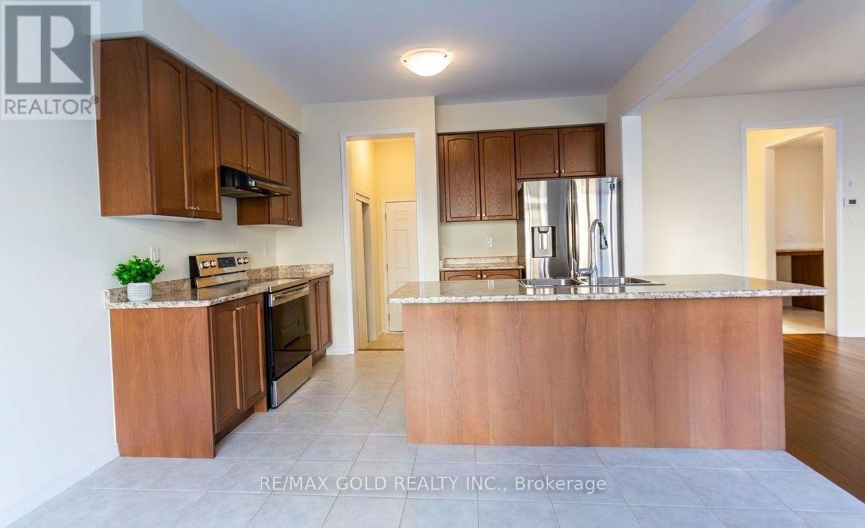 8005 ODELL CRESCENT - 7