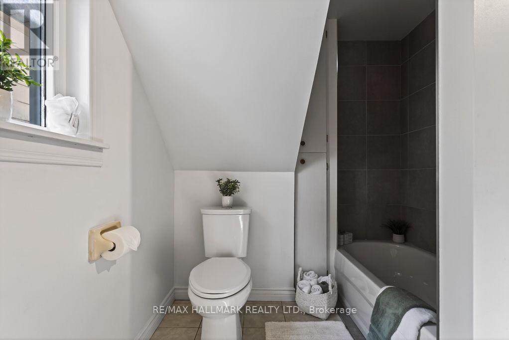 15 ADELAIDE STREET - Image 20