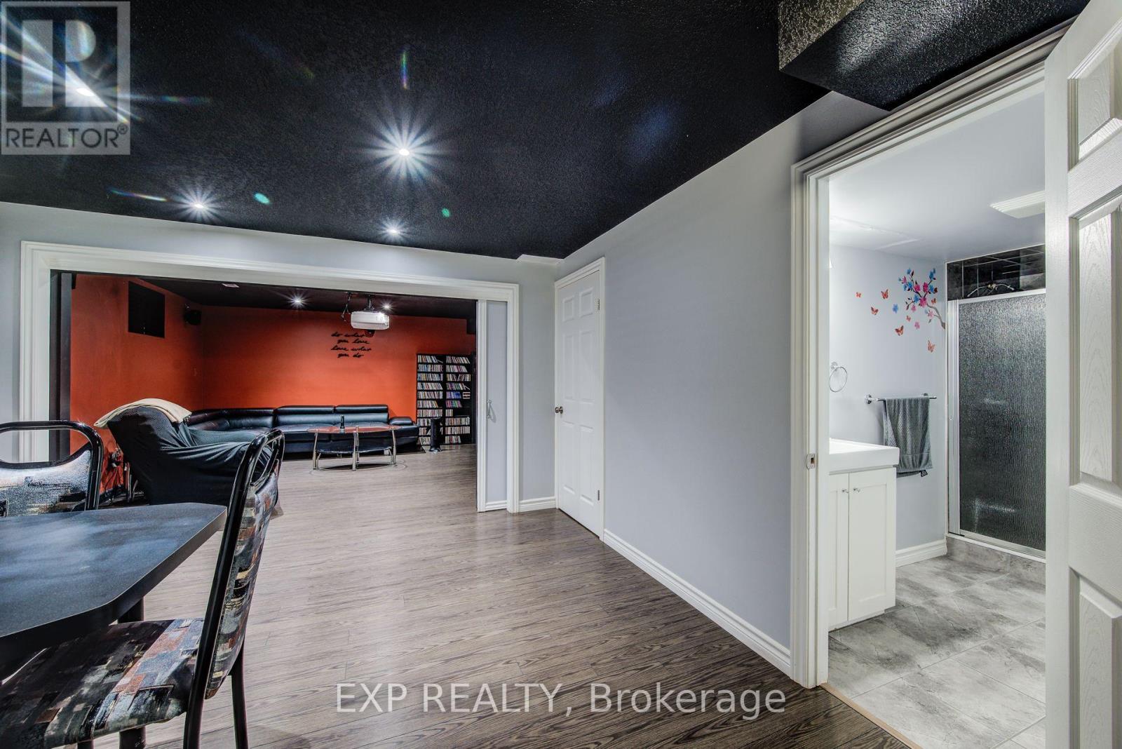 124 UDVARI CRESCENT - Image 23