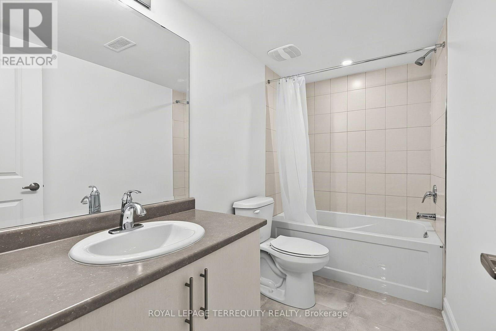 9 KIERNAN CRESCENT N - 33