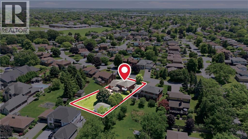 24 RENFREW Drive - 45