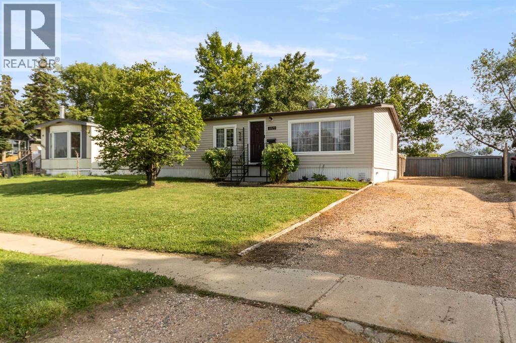 4809 26 Street - 3
