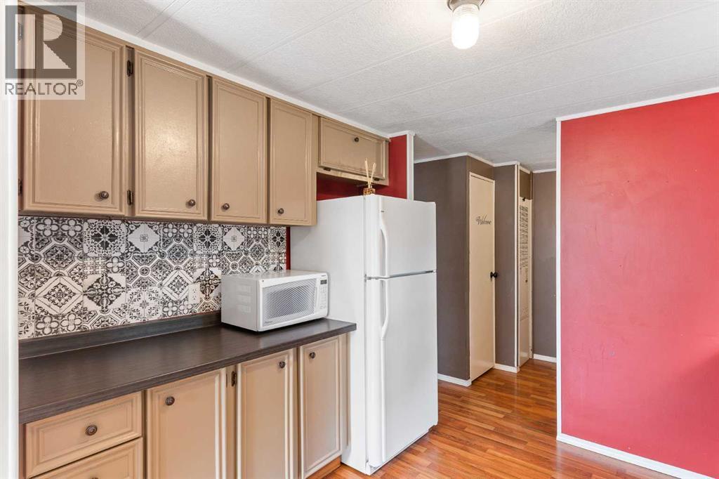 4809 26 Street - 13