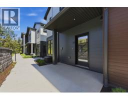 Living room - 7599 Klinger Road Unit# 19, Okanagan Landing, BC V1H0B2 Photo 8