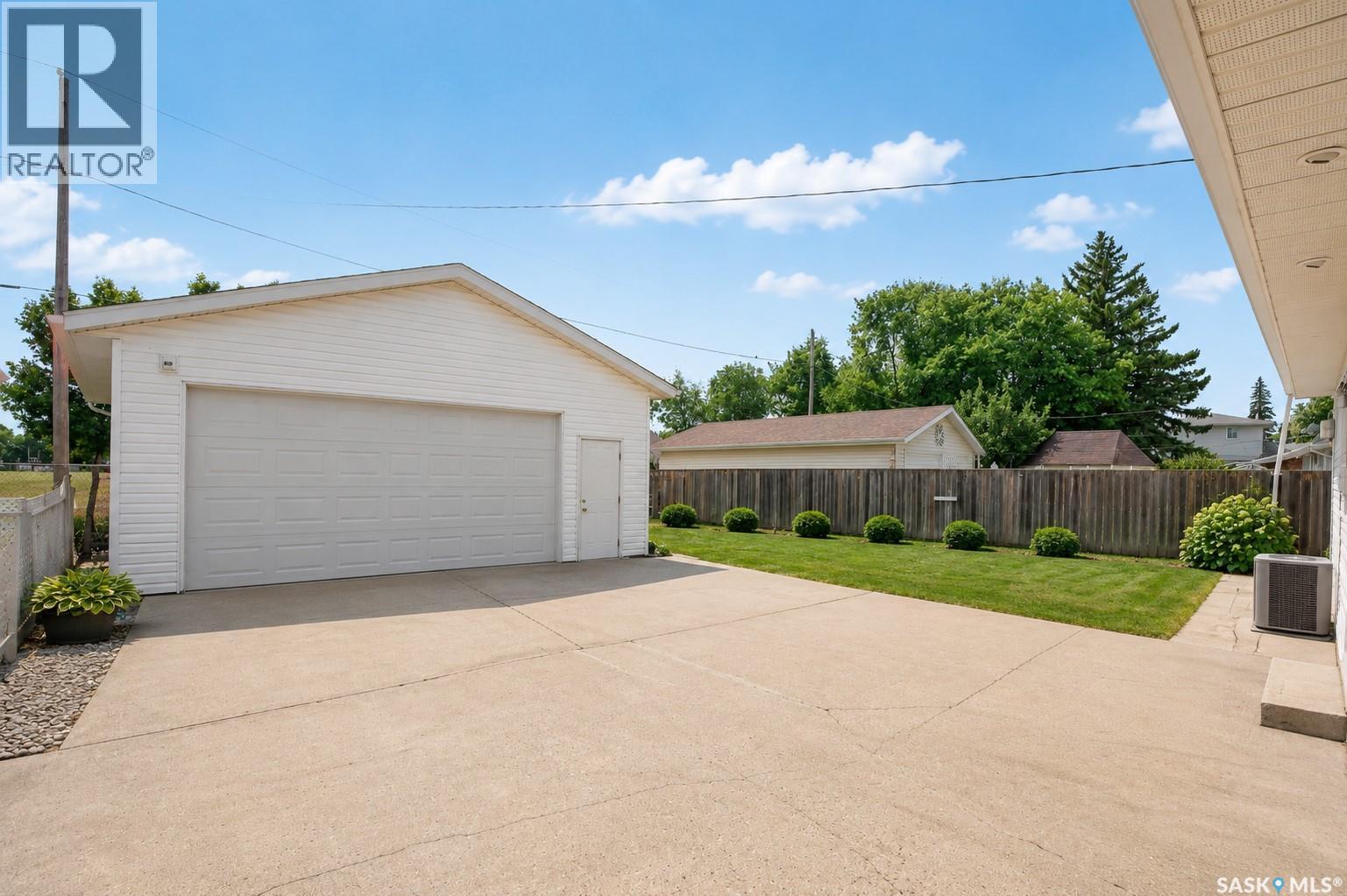 1249 Grace STREET - 36