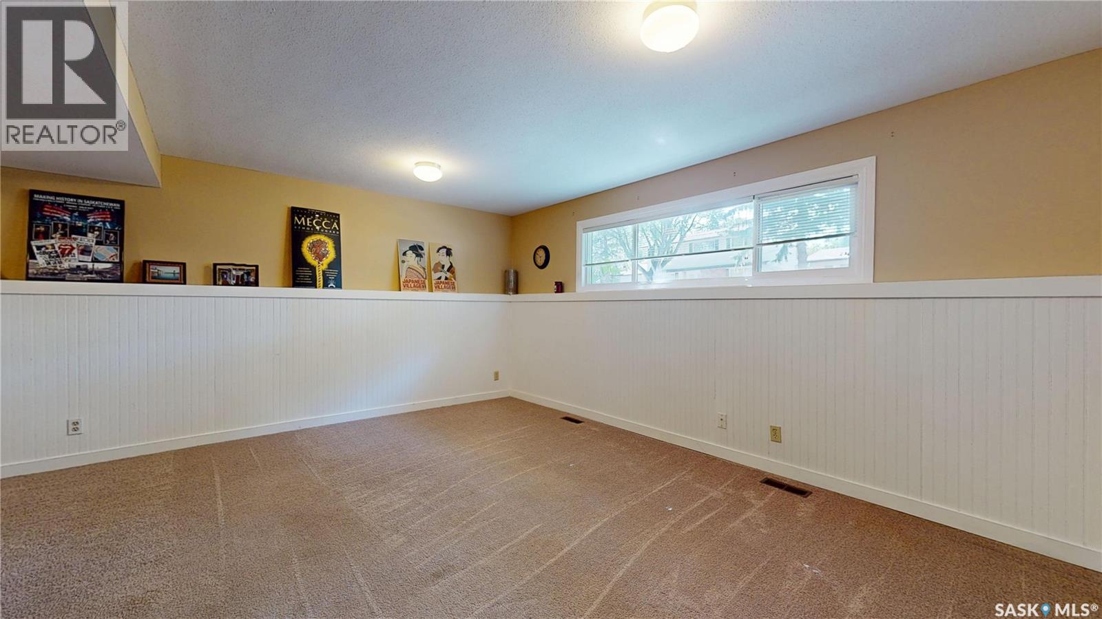 130 Cameron CRESCENT - Image 34