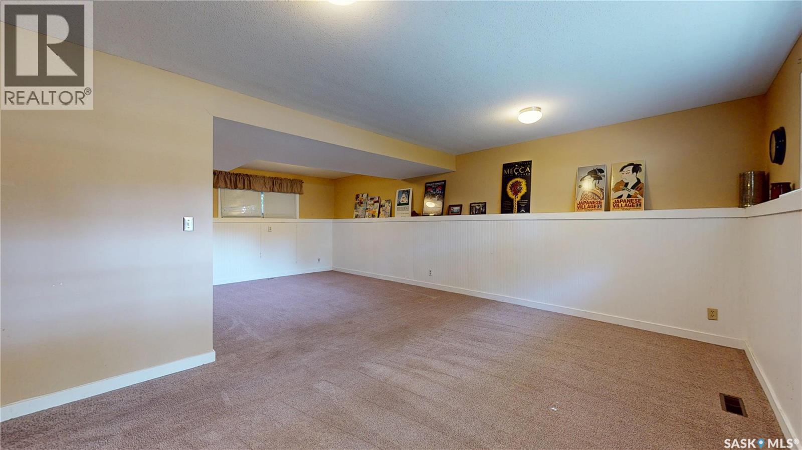 130 Cameron CRESCENT - Image 35