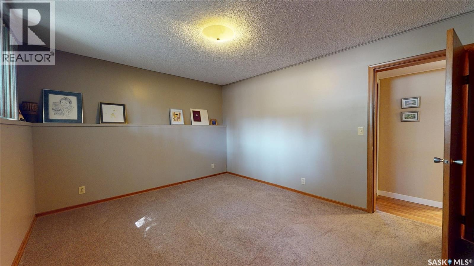 130 Cameron CRESCENT - Image 50