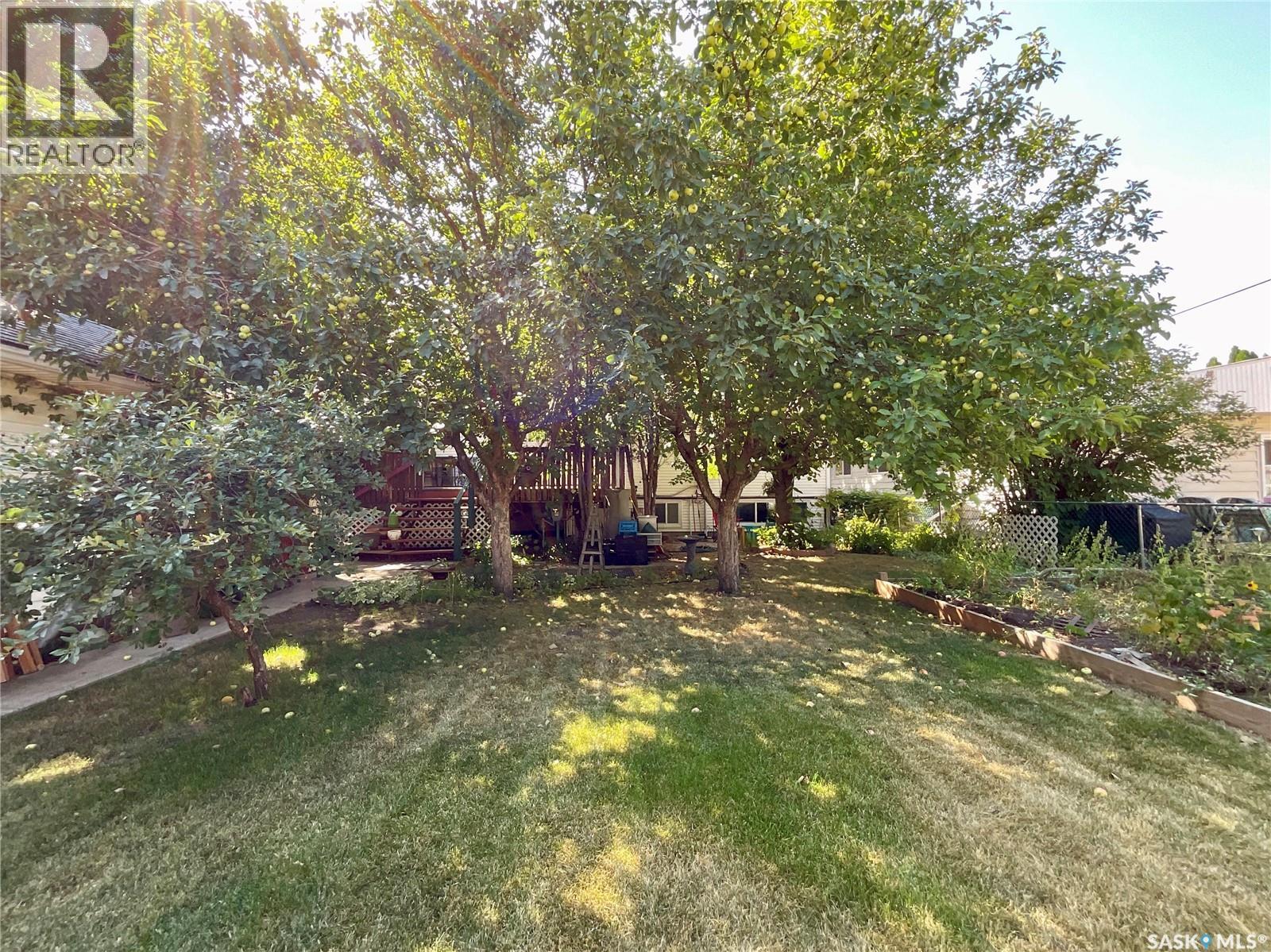 130 Cameron CRESCENT - Image 59