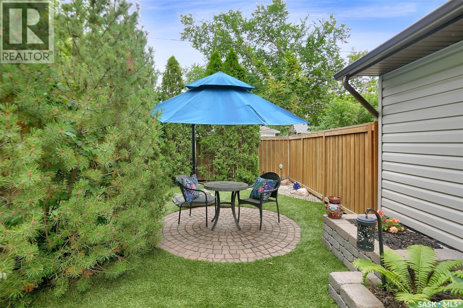 2807 Fleury STREET - Image 38