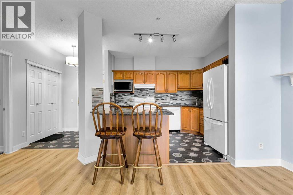 321, 5201 Dalhousie Drive NW photo 5