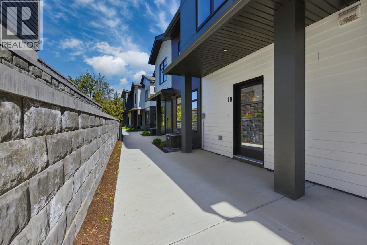 7599 Klinger Road Unit# 18, Okanagan Landing