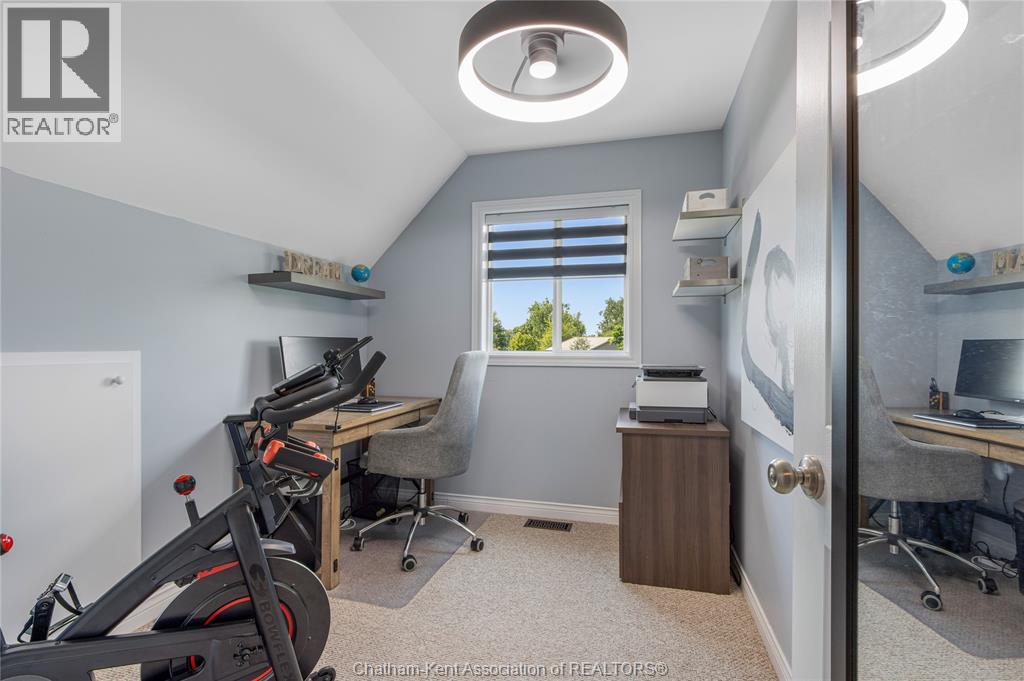 24 WELLINGTON STREET - Image 30