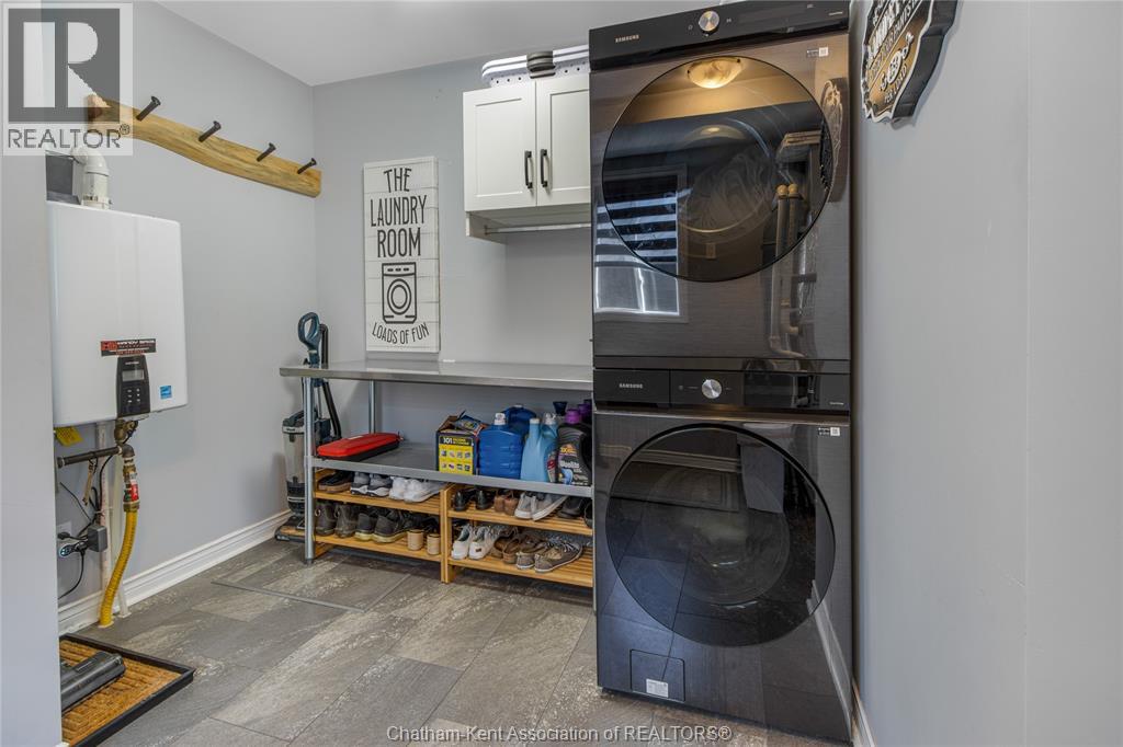 24 WELLINGTON STREET - Image 32