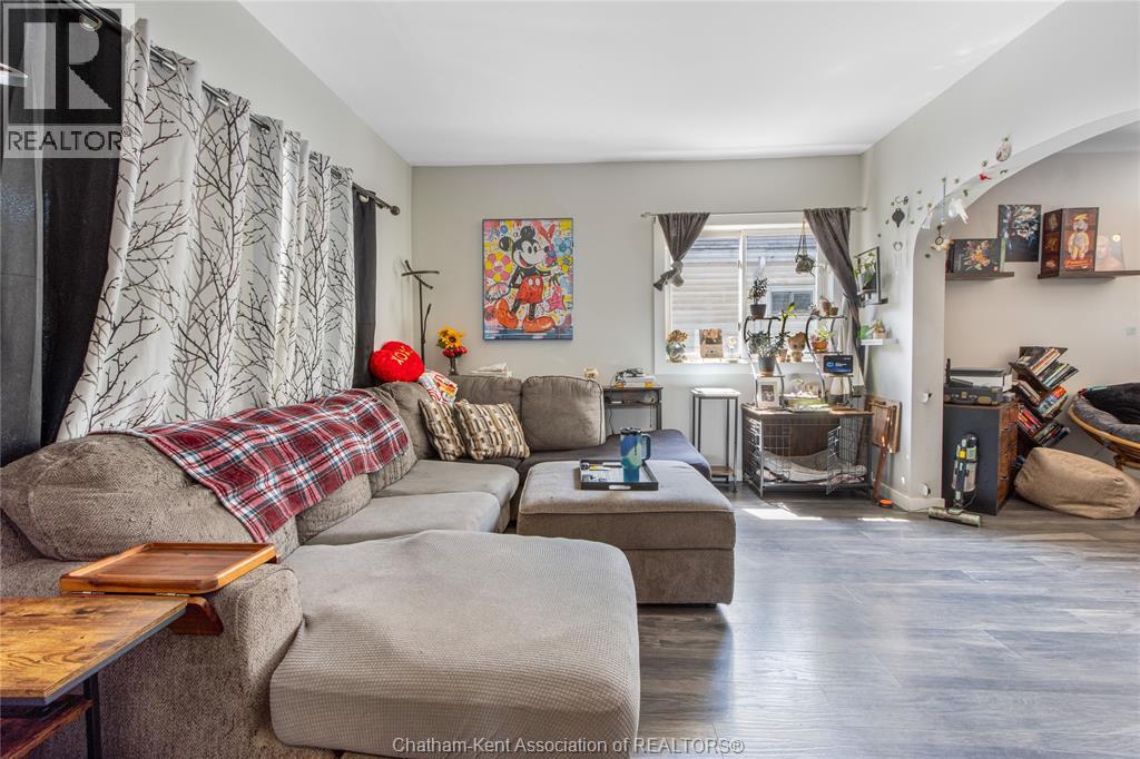 169 LORNE AVENUE - 10