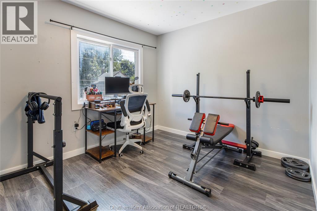 169 LORNE AVENUE - 21