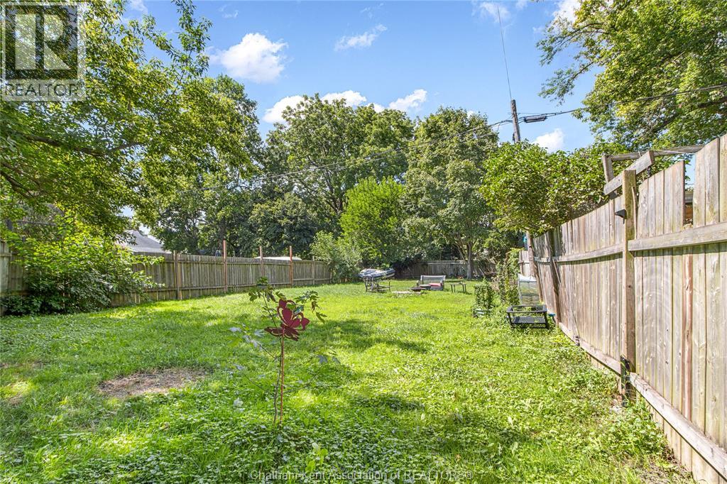 169 LORNE AVENUE - 26