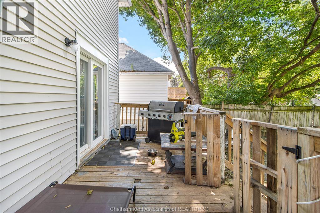 169 LORNE AVENUE - 27