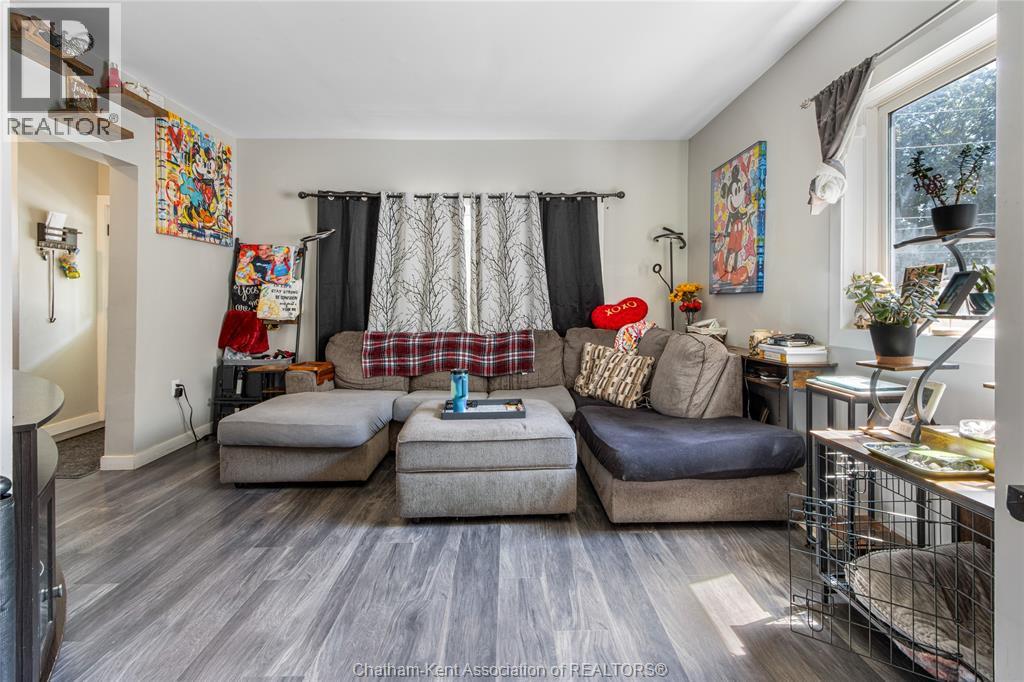 169 LORNE AVENUE - 9