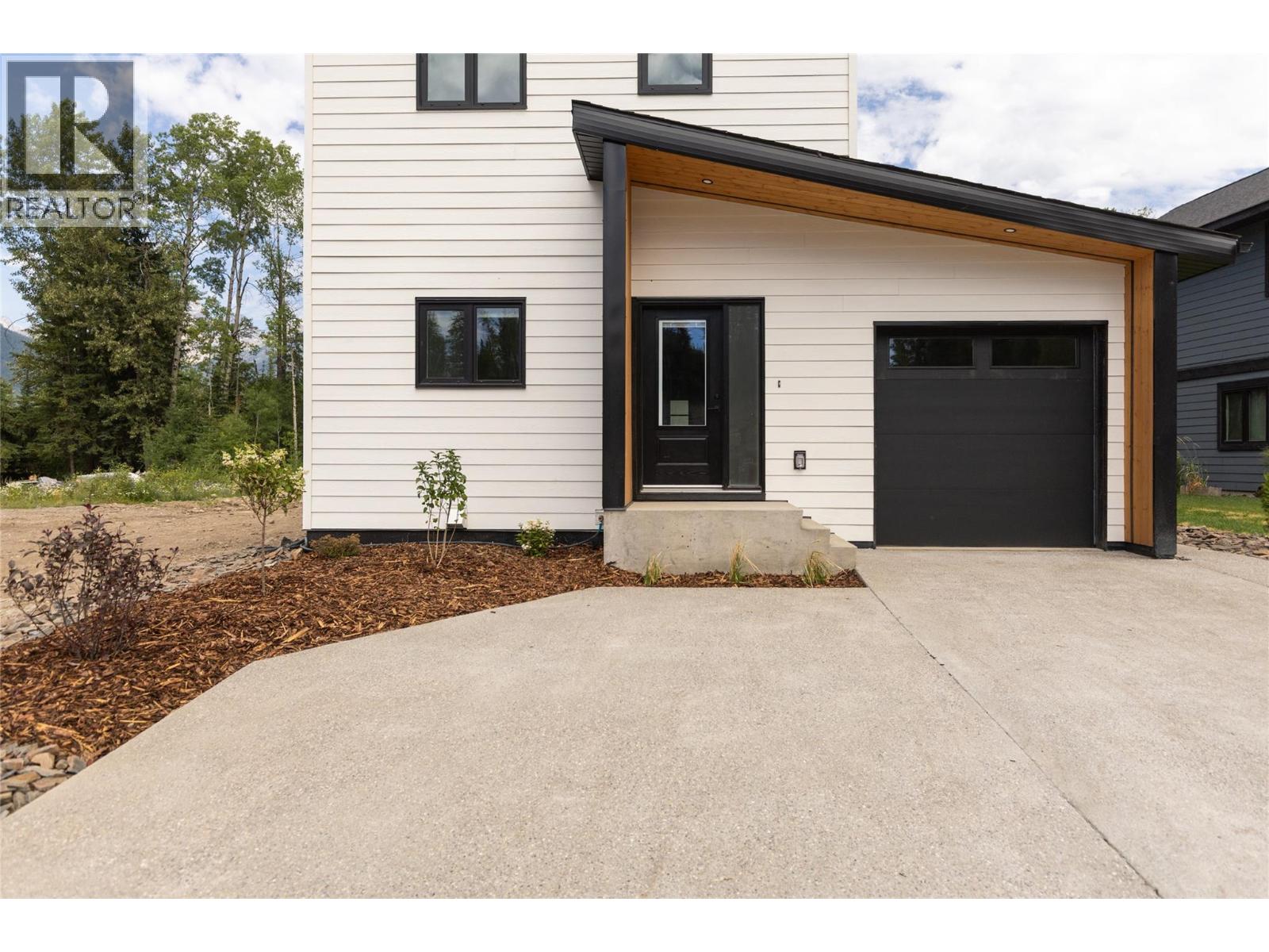113 WHITETAIL Drive, Fernie