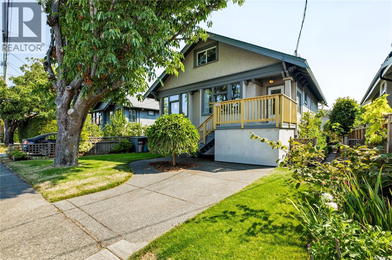 2449 Oregon Ave - 1