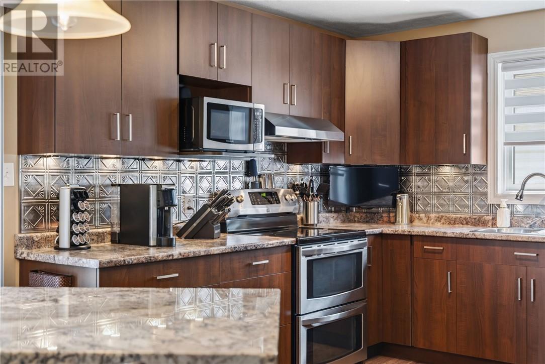 4463 Leger Crescent - Image 12
