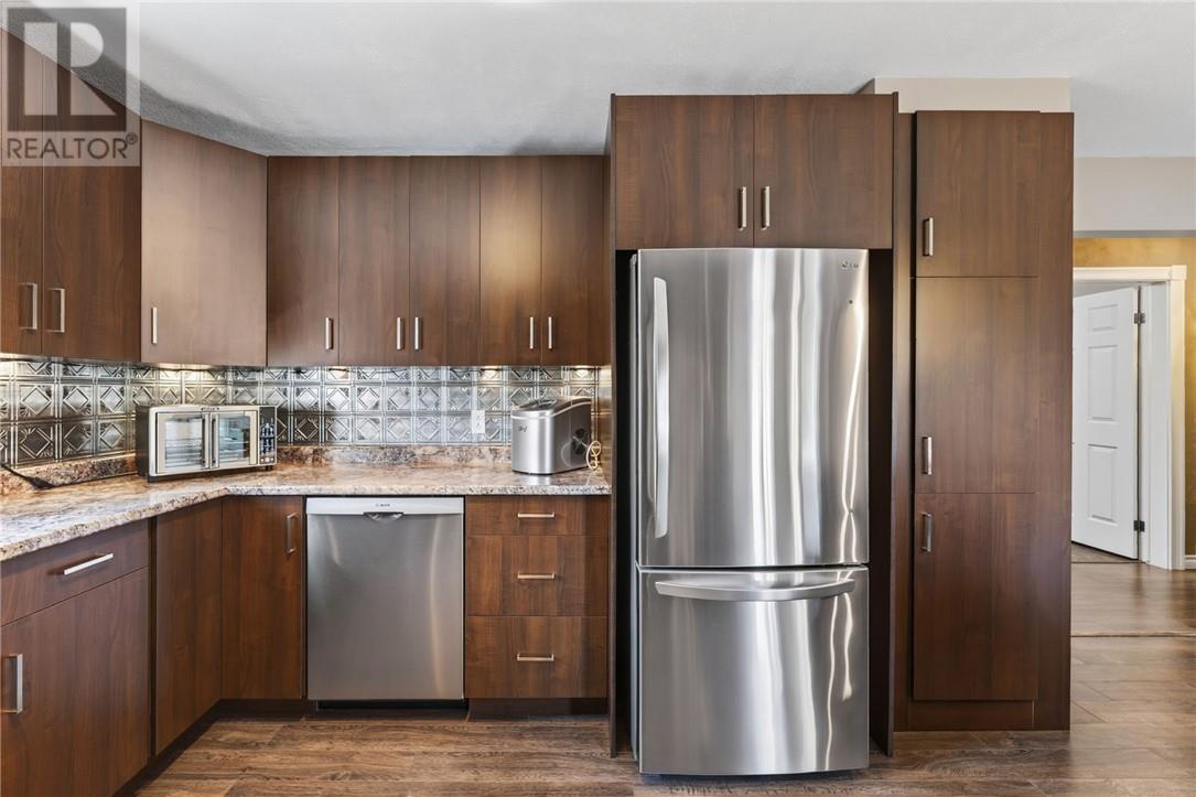 4463 Leger Crescent - Image 16