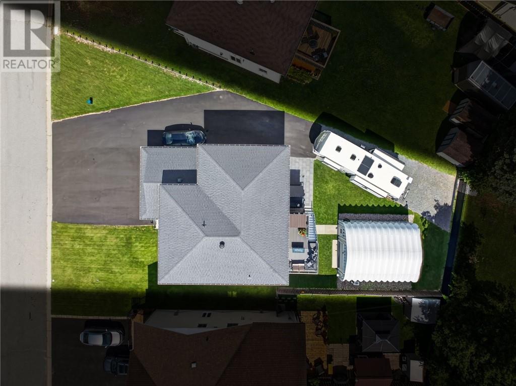 4463 Leger Crescent - Image 3
