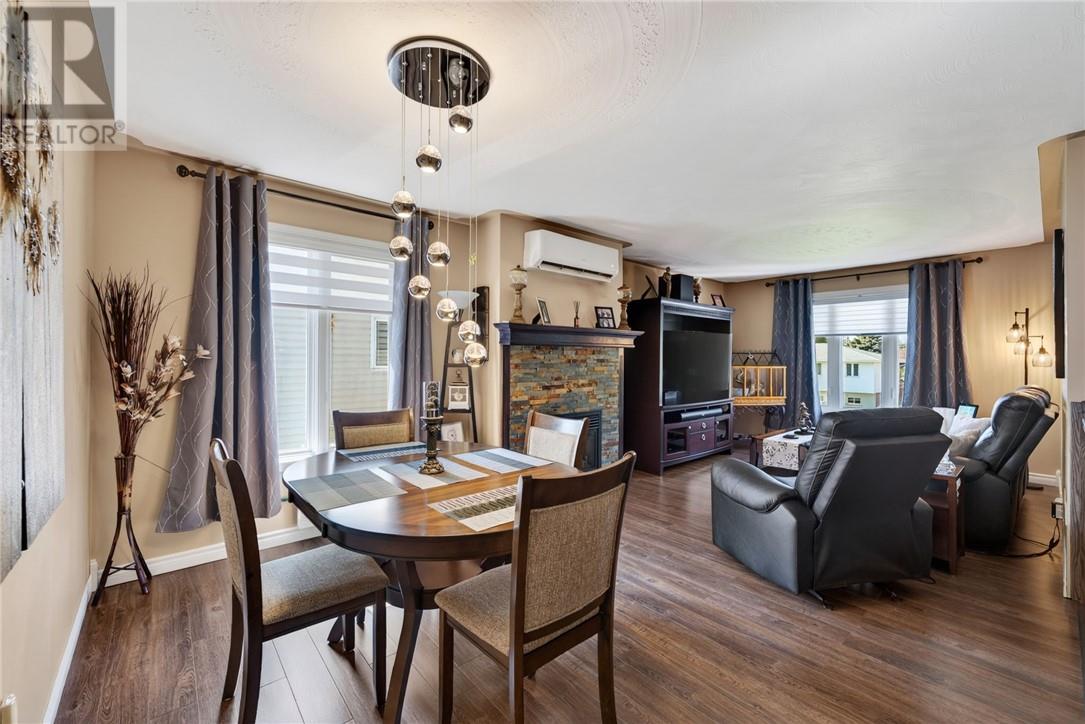 4463 Leger Crescent - Image 32