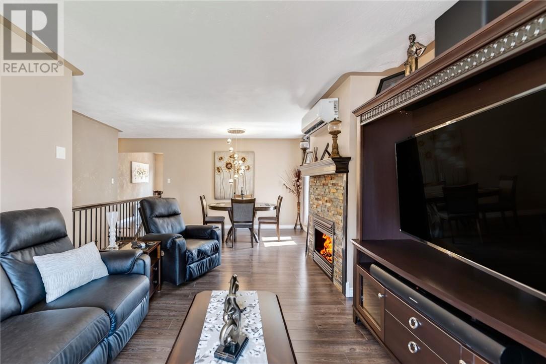 4463 Leger Crescent - Image 44